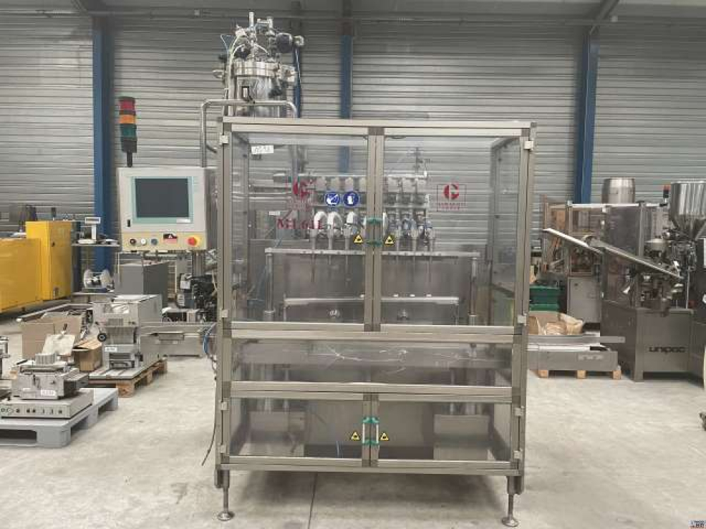 Ligne d'occasion pour bidons et flacons